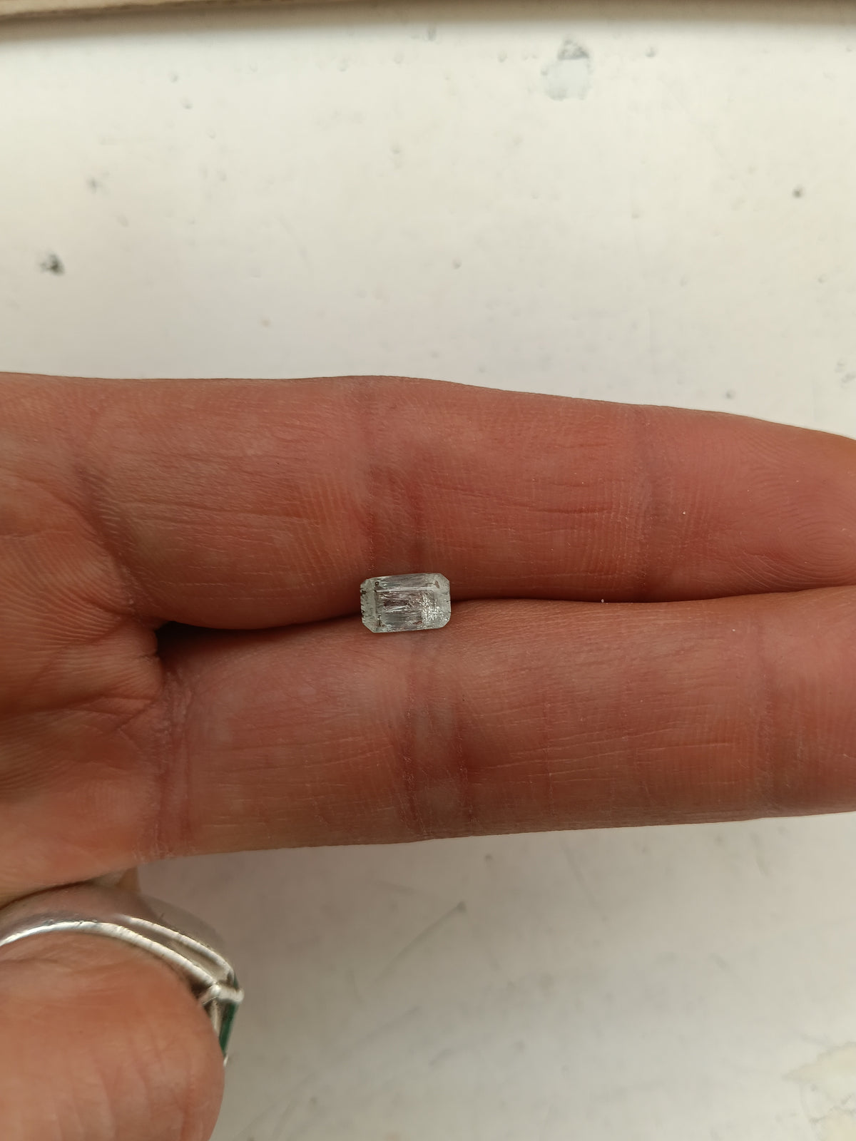 Esmeralda Natural Colombiana 0.70 ct Sin Tratamiento 7x4mm